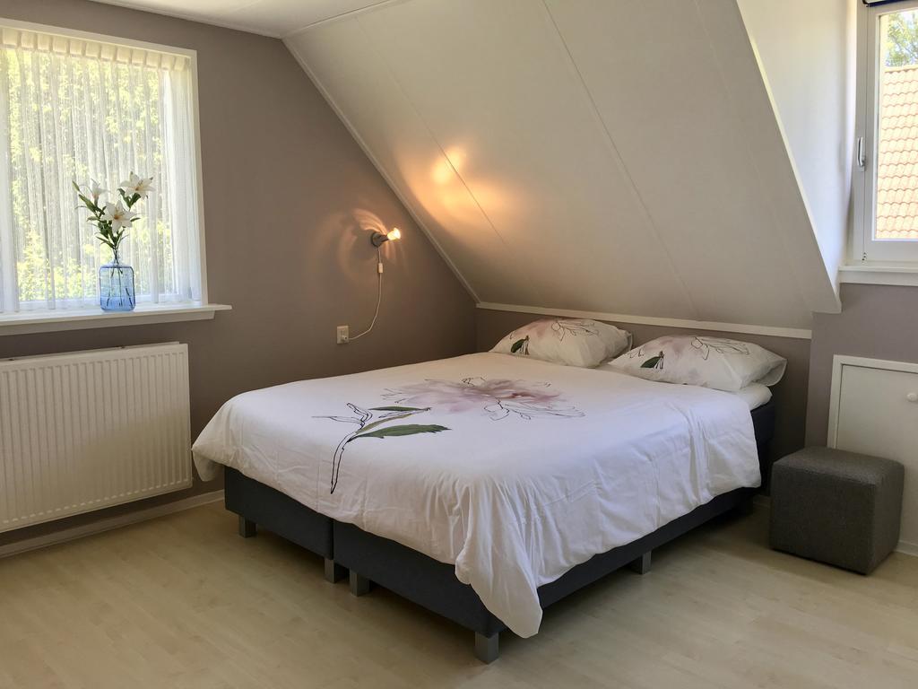Bed And Breakfast De Lijster Zuid-Scharwoude Esterno foto